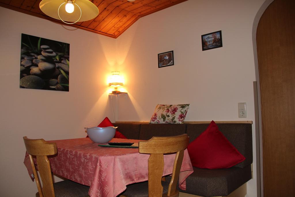 Apartmán Haus Puit Mandarfen Pitztal Sankt Leonhard im Pitztal Pokoj fotografie